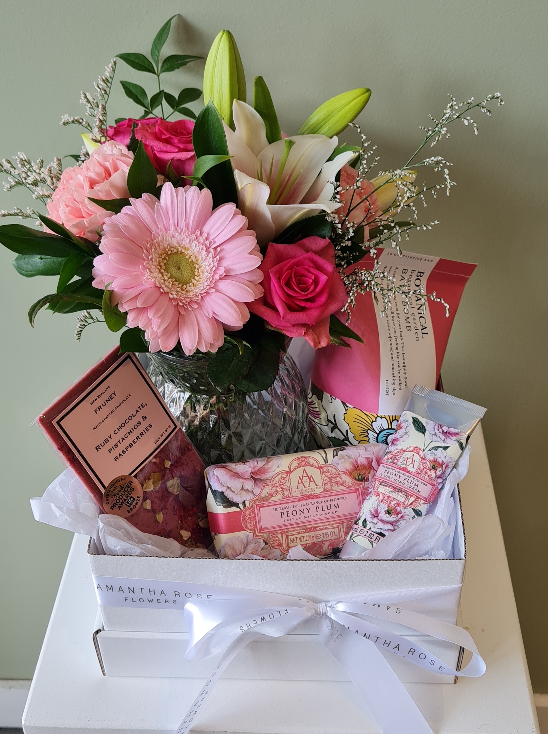 Gift Packs – Samantha Rose Flowers | Ashburton Florist NZ